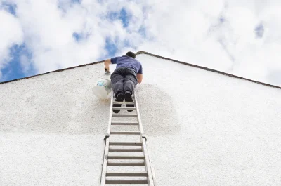 Peinture extérieure au Guerno — façades et ravalement